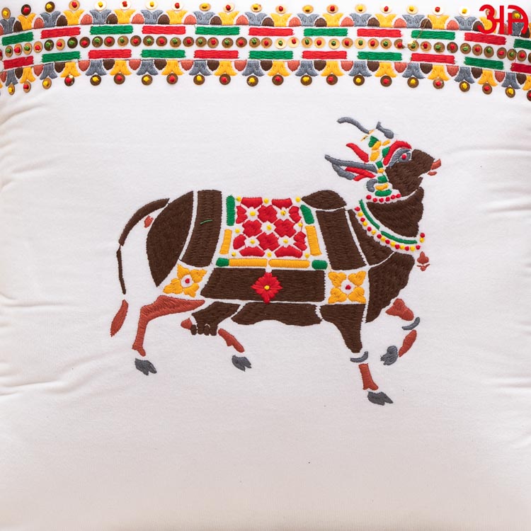 Cow embroidered Velvet cushion white3