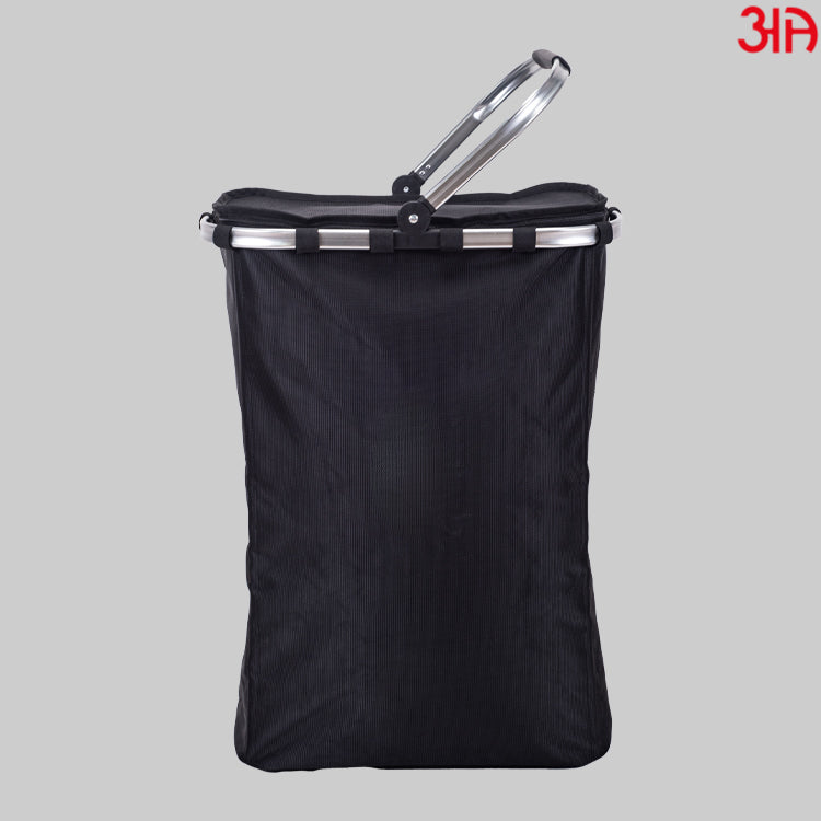 black laundry bag with handles3