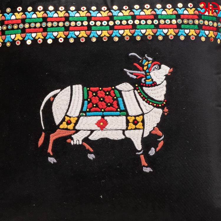 Cow embroidered Velvet cushion black white3