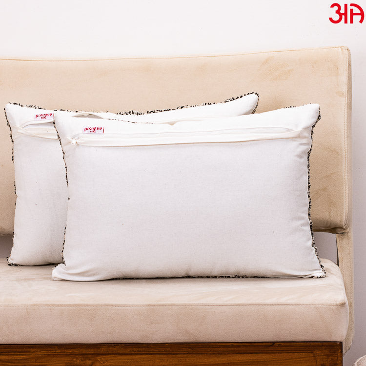 check handloom white black cushion4