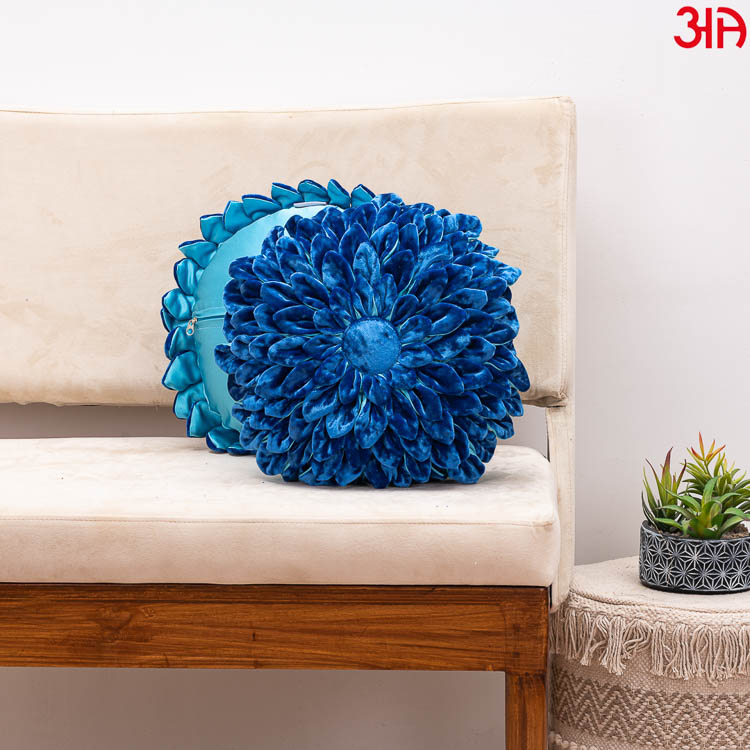 blue sunflower pattern cushion2