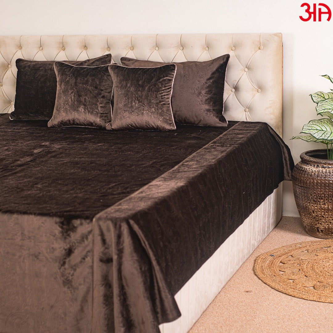 brown velvet designer bed covers4