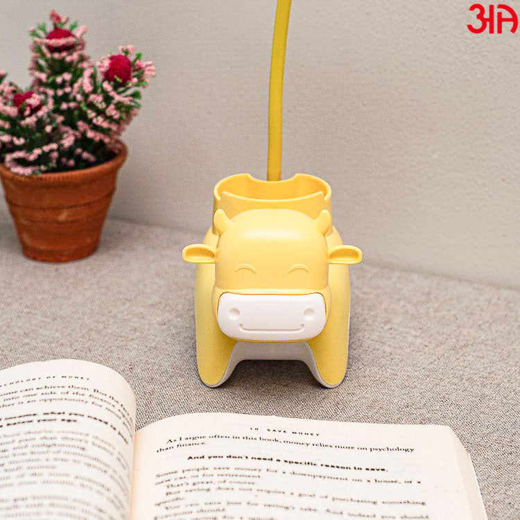 yellow cow led study lamp3