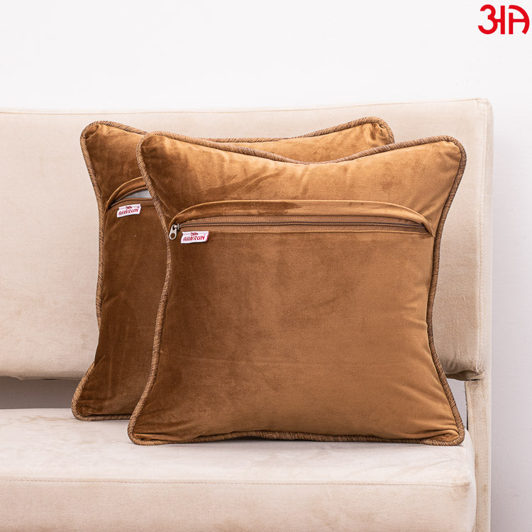 gold textured cushion covers4