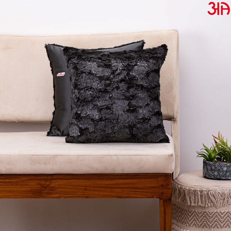 metallic fur cushion cover grey2