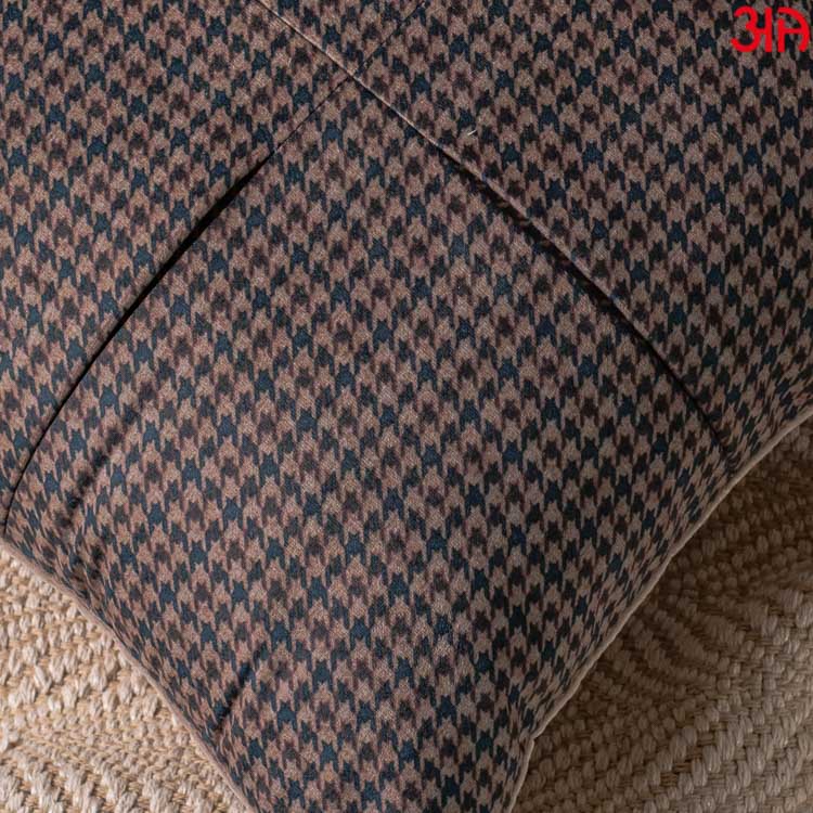 houndstooth brown cushion cover3