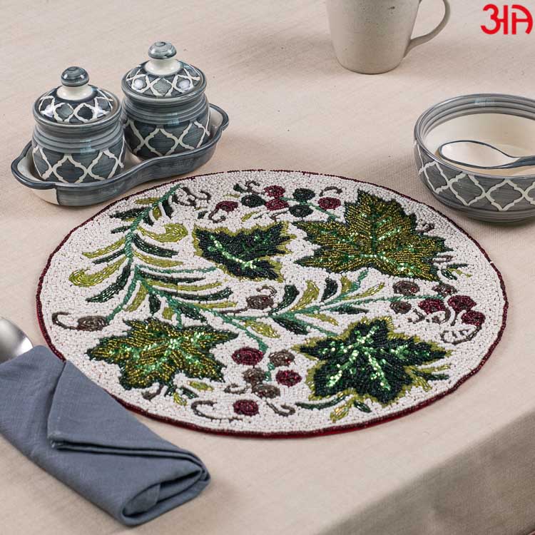 leaf design round table mat2