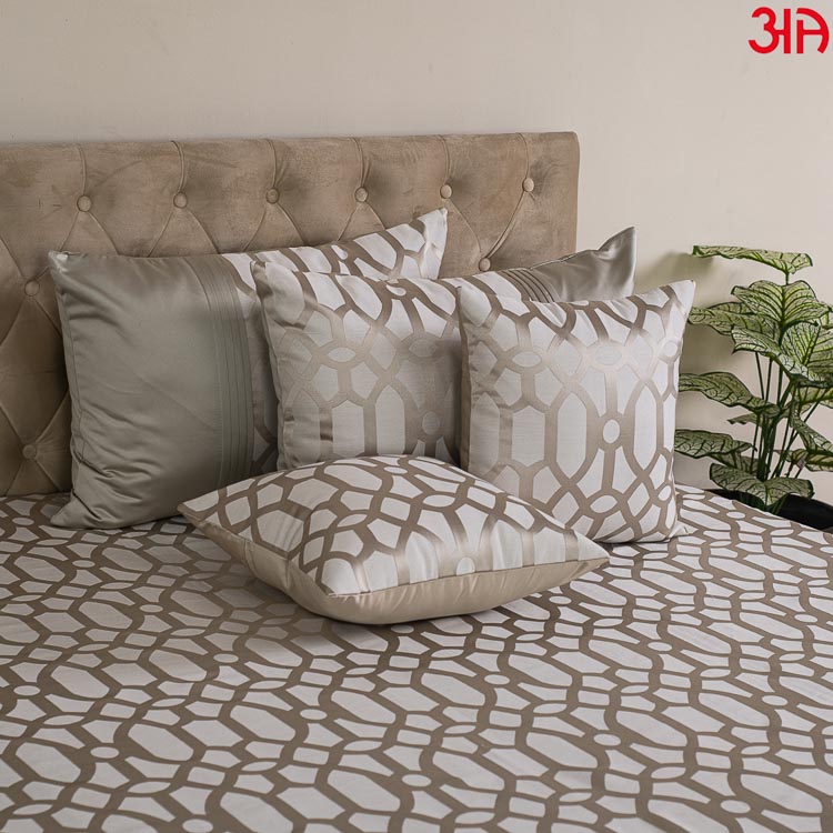 off white jacquard mix bed cover2