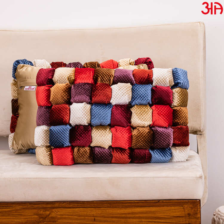 pom pom bubble cushion cover1