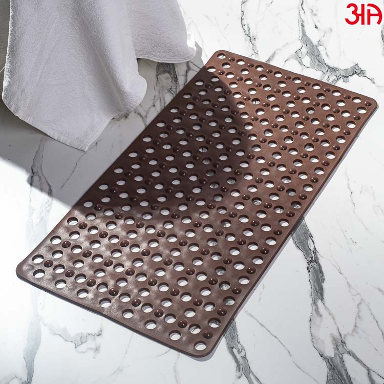 brown hole showermat