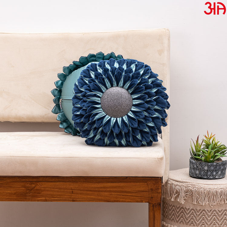 navy sunflower round cushion2