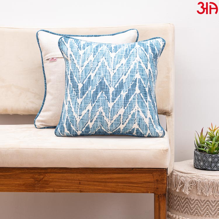 waves patterned cushion cover blue2