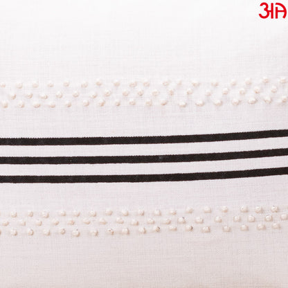 black border cushion in white3