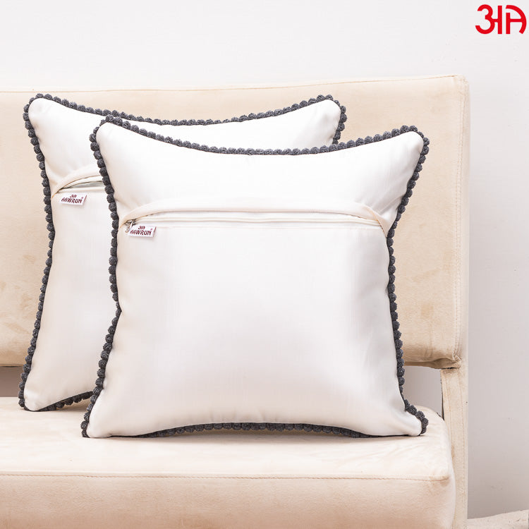 White Snake Skin Textured Cushion4