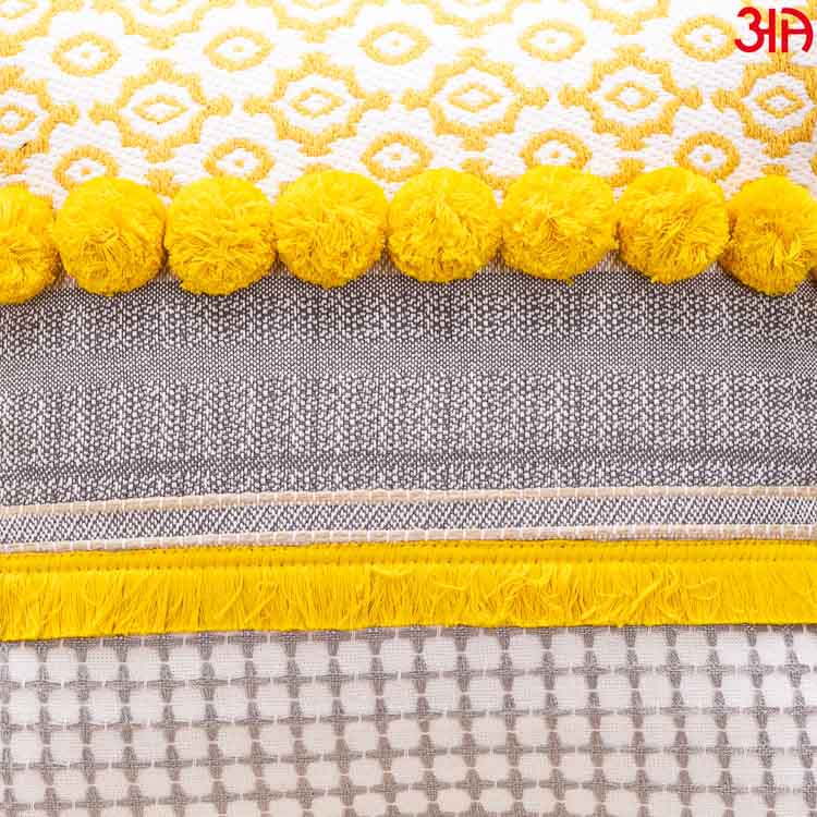 yellow pompom cushion3