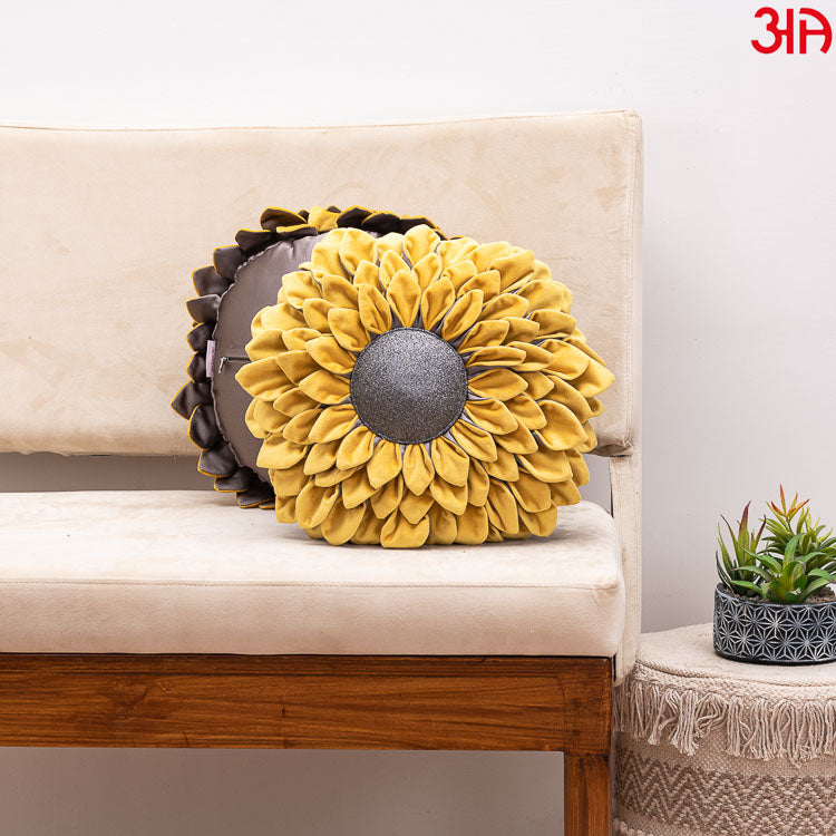 yellow sunflower round cushion2