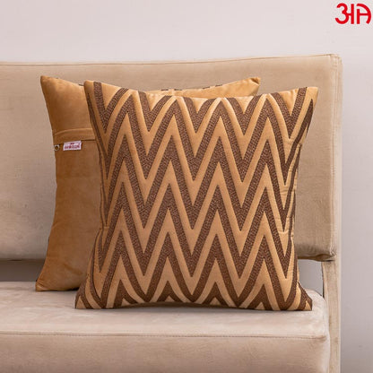 V zig zag beige cushion