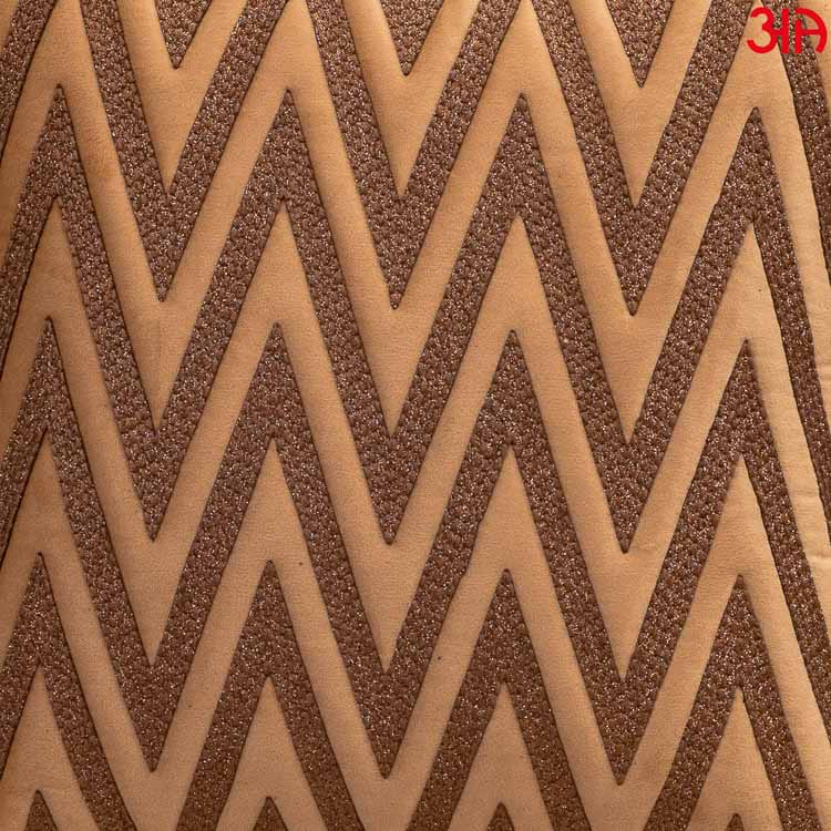 V zig zag beige cushion3