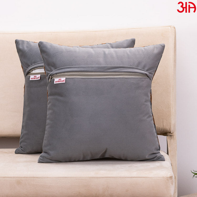 V zig zag grey cushion4